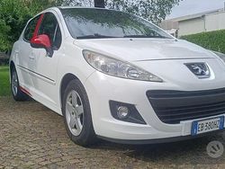 Usata 2011 Peugeot 207 Tre volumi | 3500 € (Buon prezzo)