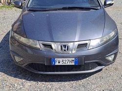 Grigio Usata 2009 Honda Civic Elegance Tre volumi | 5490 € (Buon prezzo)