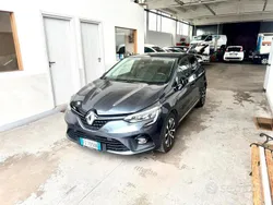 Grigio Usata 2020 Renault Clio V Intens Tre volumi | 14.100 € (Ottimo prezzo)