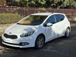 Bianco Usata 2013 Kia Ceed Due volumi | 4990 € (Ottimo prezzo)