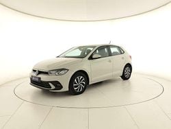 Grigio Usata 2023 VW Polo Life Tre volumi | 17.900 € (Buon prezzo)