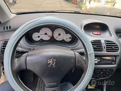 Usata 2005 Peugeot 206 Due volumi | 1200 €