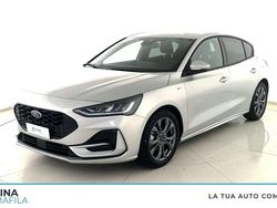 Moondust silver Nuova 2025 Ford Focus ST-Line Tre volumi | 19.900 € (Super prezzo)