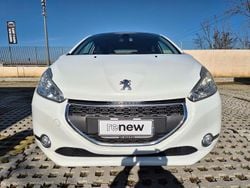 Bianco Usata 2013 Peugeot 208 Allure Due volumi | 4399 € (Super prezzo)