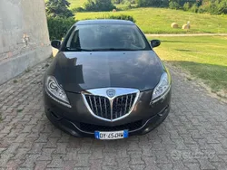 Grigio Usata 2009 Lancia Delta Tre volumi | 3499 € (Buon prezzo)