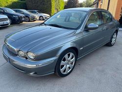 Grigio metallizzato Usata 2004 Jaguar X-type Executive Tre volumi | 3700 € (Super prezzo)
