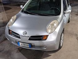 Grigio Usata 2005 Nissan Micra Acenta Due volumi | 700 € (Ottimo prezzo)