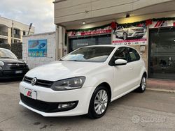 Bianco Usata 2011 VW Polo Comfortline Tre volumi | 4490 € (Buon prezzo)