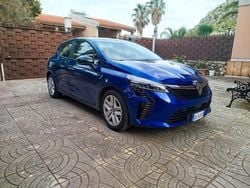 Blu Usata 2024 Renault Clio V Evolution Due volumi | 16.500 € (Buon prezzo)