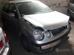 Grigio Usata 2003 VW Polo Comfortline Tre volumi | 1799 € (Super prezzo)