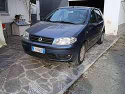 Usata 2004 Fiat Punto Dynamic Tre volumi | 1400 € (Buon prezzo)