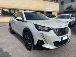 Bianco Usata 2022 Peugeot e-2008 Allure SUV | 16.990 € (Ottimo prezzo)