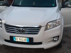 Bianco Usata 2010 Toyota RAV4 Luxury SUV | 10.000 € (Molto cara)