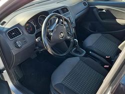 Usata 2017 VW Polo Tre volumi | 9700 € (Buon prezzo)
