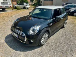 Nero/tetto bianco Usata 2017 Mini Cooper Hype Due volumi | 16.990 € (Buon prezzo)