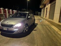 Grigio Usata 2015 Peugeot 308 Active Tre volumi | 5000 € (Ottimo prezzo)