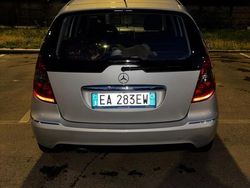 Grigio Usata 2010 Mercedes A160 Monovolume | 3800 € (Buon prezzo)
