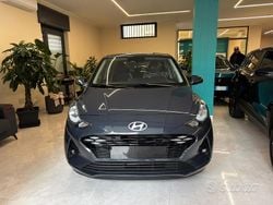 Grigio Nuova 2025 Hyundai i10 Due volumi | 16.300 €