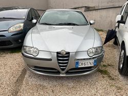 Argento Usata 2003 Alfa Romeo 147 Distinctive Due volumi | 500 € (Super prezzo)