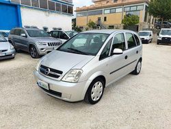Grigio(met.) Usata 2004 Opel Meriva Club Monovolume | 3300 € (Molto cara)