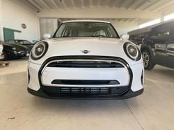 Bianco Usata 2024 Mini Cooper Classic Due volumi | 25.900 € (Ottimo prezzo)