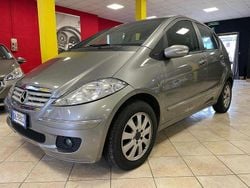 Grigio Usata 2007 Mercedes A180 Tre volumi | 2900 € (Buon prezzo)