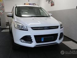 Bianco pastello Usata 2015 Ford Kuga Titanium SUV | 9000 € (Ottimo prezzo)