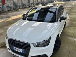 Usata 2012 Audi A1 Ambition Tre volumi | 9450 € (Molto cara)