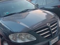 Nero Usata 2008 Ssangyong (KGM) Rodius Monovolume | 1000 €