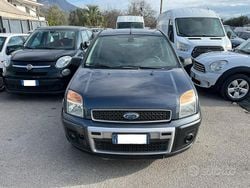 Grigio Usata 2007 Ford Fusion Collection Tre volumi | 2900 € (Buon prezzo)