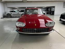 Rosso Usata 1960 Ferrari 330 Coupé | 490.000 €