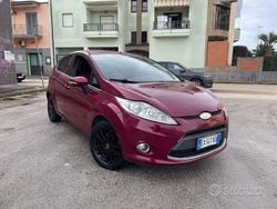 Rosso Usata 2011 Ford Fiesta Titanium Tre volumi | 1899 € (Super prezzo)