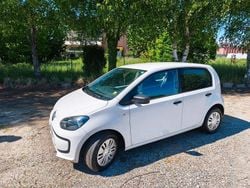Bianco Usata 2015 VW up! CLUB Due volumi | 8500 € (Buon prezzo)