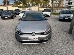 Grigio Usata 2019 VW Golf VII Highline Tre volumi | 14.999 € (Buon prezzo)