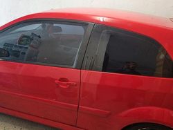 Rosso Usata 2005 Ford Fiesta ST Due volumi | 2800 €