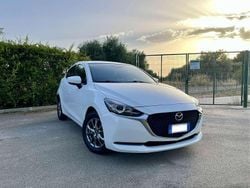 Usata 2020 Mazda 2 Exclusive-Line Tre volumi | 13.950 € (Cara)