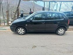 Usata 2004 VW Polo Tre volumi | 650 € (Super prezzo)