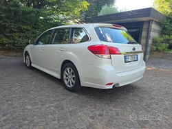 Bianco Usata 2010 Subaru Legacy Trend Station wagon | 2990 €
