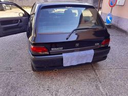 Usata 1995 Renault Clio Tre volumi | 17.800 €
