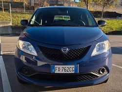Blu/azzurro Usata 2019 Lancia Ypsilon Gold Due volumi | 12.900 € (Molto cara)