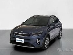 Blu bellagio Usata 2024 Kia Stonic Style SUV | 15.998 € (Buon prezzo)