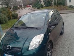 Verde Usata 2006 Toyota Yaris Sol Tre volumi | 2999 € (Buon prezzo)