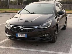 Nero Usata 2017 Opel Astra Business Station wagon | 5500 € (Molto cara)