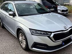 Grigio Usata 2021 Skoda Octavia Style Station wagon | 12.500 € (Buon prezzo)
