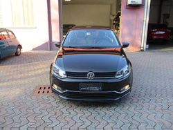 Nero Usata 2015 VW Polo Comfortline Tre volumi | 9900 € (Cara)