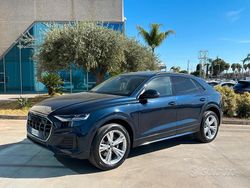 Blu/azzurro Usata 2023 Audi Q8 S-Line SUV | 59.900 € (Super prezzo)
