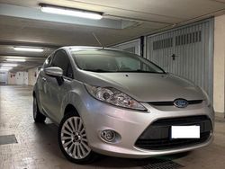 Usata 2009 Ford Fiesta Due volumi | 4000 € (Buon prezzo)