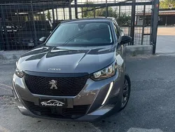 Grigio Usata 2022 Peugeot 2008 Active SUV | 17.900 € (Buon prezzo)