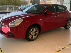Rosso Usata 2011 Alfa Romeo Giulietta Tre volumi | 5800 € (Buon prezzo)
