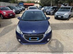 Blu Usata 2015 Peugeot 208 Allure Due volumi | 6499 € (Buon prezzo)